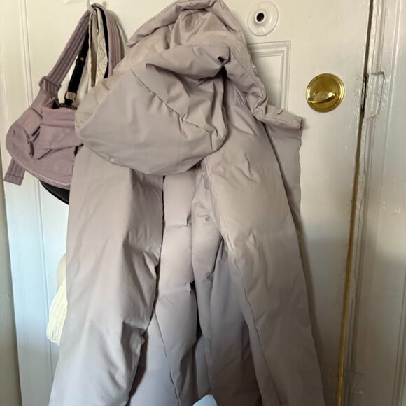 Uniqlo Seamless Down Short Coat size S - Picture 3 of 4